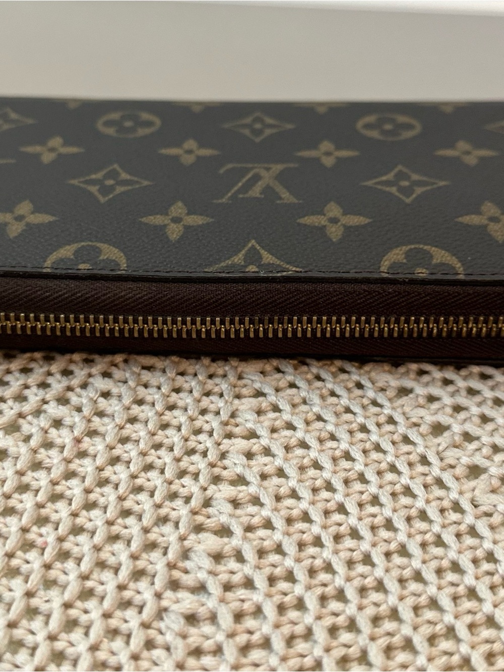 Louis Vuitton Monogram Zippy Organizer Wallet in Monogram Brown - Picture 8 of 14